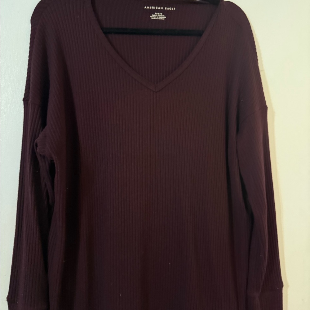 American Eagle Deep Burgundy V-Neck‎ Top